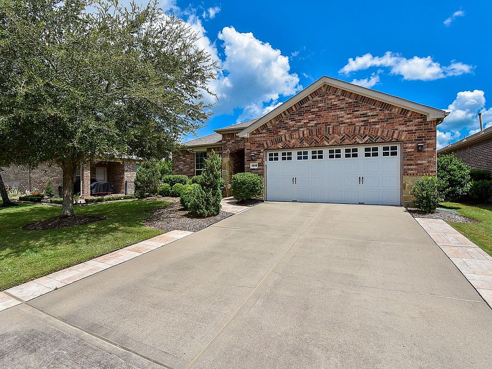 1st image of 2819 Button Bush Dr