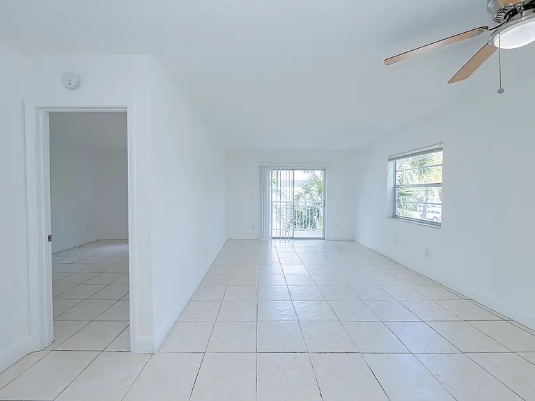 Montego Bay Apartments- 1095 W 77 St Hialeah, FL 33014 — Photo 10