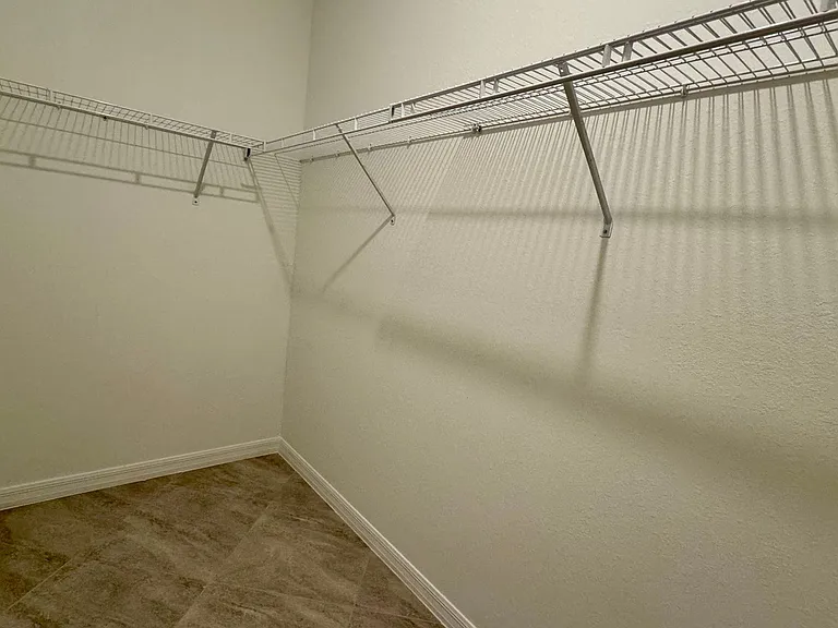 2066 Tamarron Ln — Photo 16