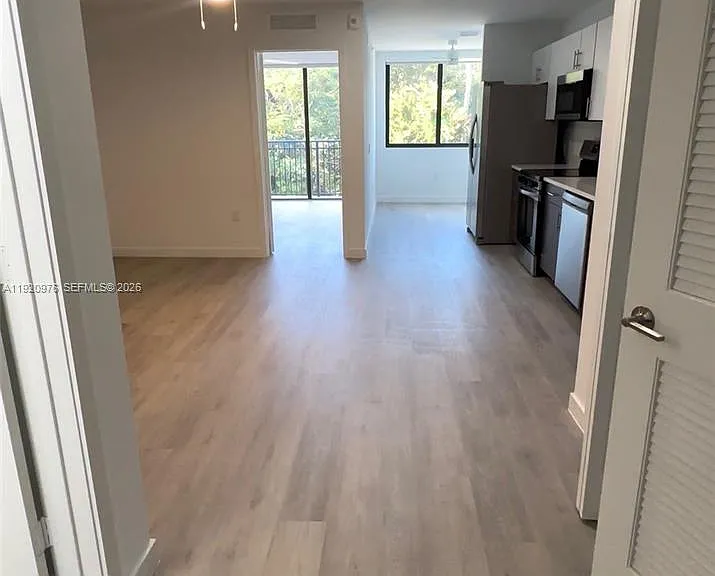 20 NE 19th Ave #302 — Photo 1