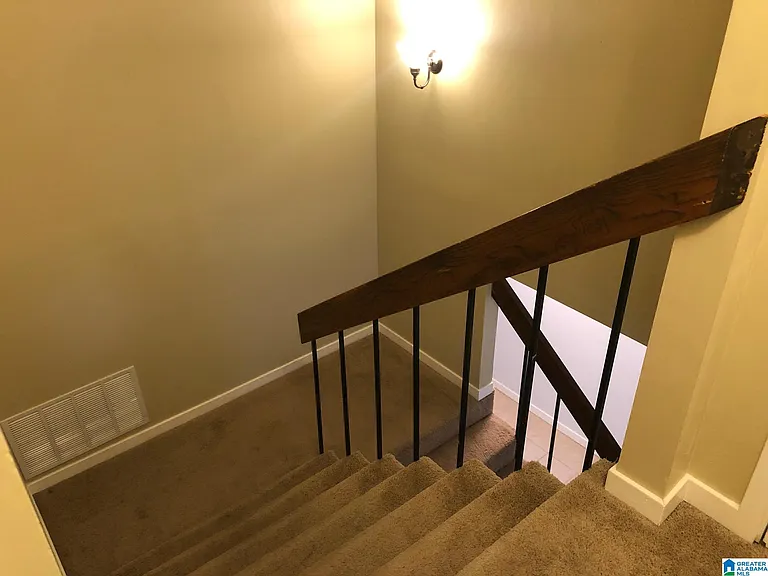 680 Idlewild Cir — Photo 12