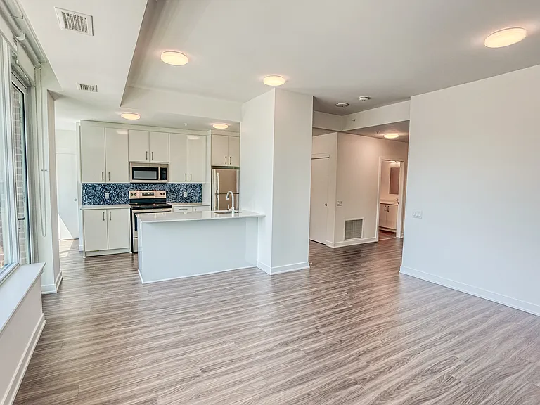 175 Carruthers Ave — Photo 13