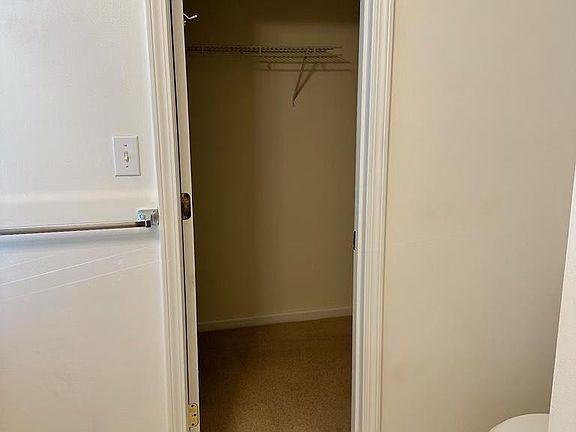 4th image of 420 Dumont Ave