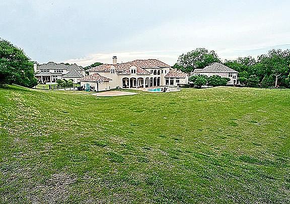 3rd image of 520 Creekside Dr