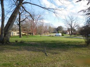 1643 Springhill Dr, Lima, OH 45805