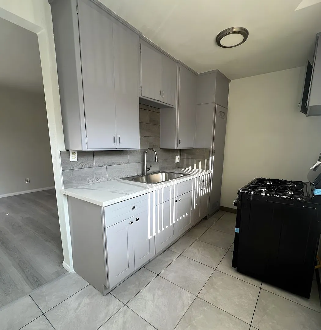 1 bed, 1.0 bath, $2,289 — Photo 1
