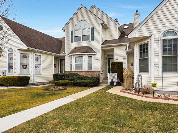2nd image of 506 Constance Ln