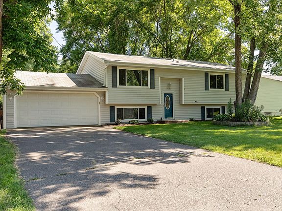 2nd image of 8516 Green Haven Dr
