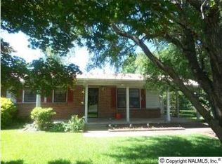 419 Clearview St SW, Decatur, AL 35601
