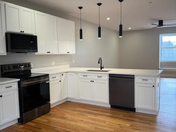 243 Echo Lake Road #B7, Watertown, CT 06795