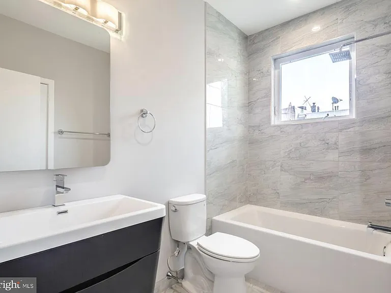 1212 E Susquehanna Ave #E — Photo 9