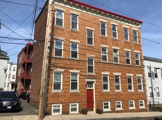 5 Chase St UNIT 1, Salem, MA 01970