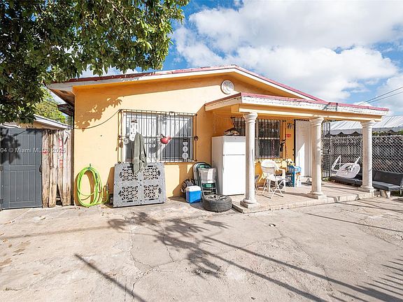 5th image of 3101-03 NW 9th Ave