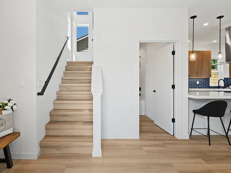 7713 34th Ave SW — Photo 3