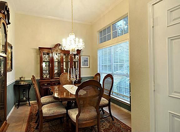 4th image of 3303 Calais Cir