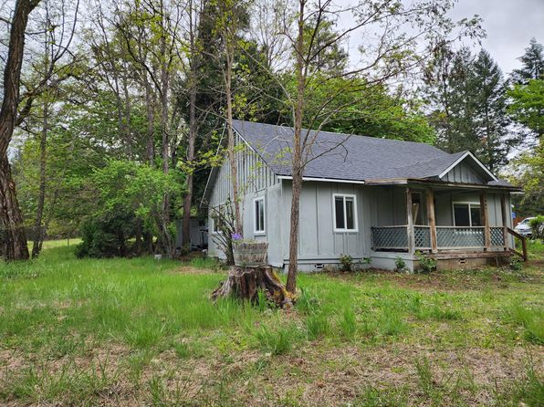 2100 Laurel Rd, Cave Junction, OR 97523