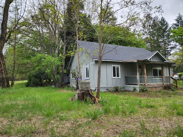 2100 Laurel Rd, Cave Junction, OR 97523
