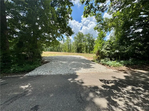 9 E County Road 100 N, Paoli, IN 47454