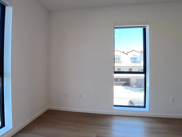 5119 Colfax Ave #201 — Photo 25