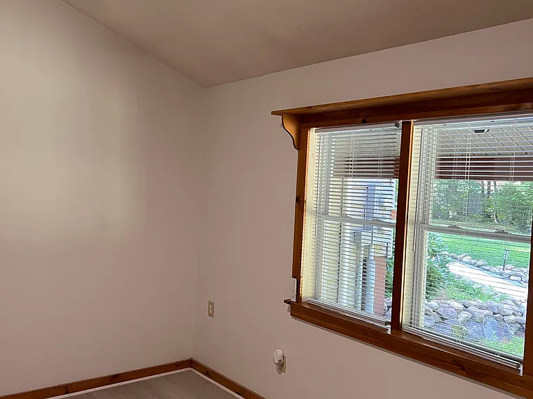Fairway Rd — Photo 21