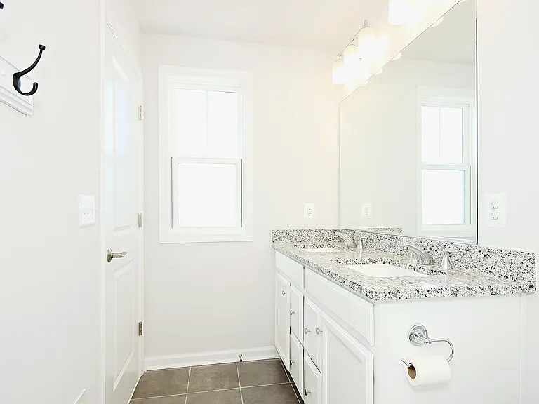 5965 McComb St — Photo 10