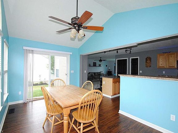 5th image of 10422 Townley Ct