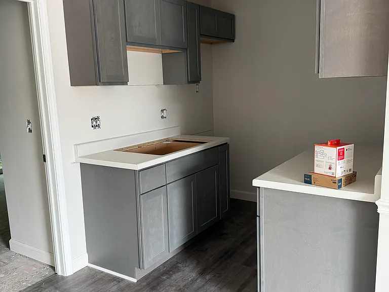 14 W Bluff St #18 — Photo 4
