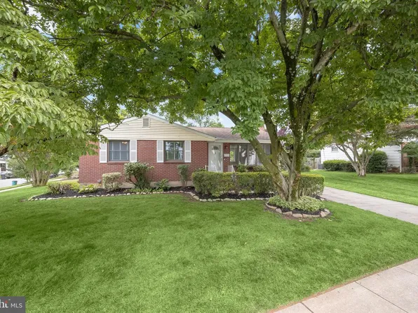 128 S Hilltop Rd, Catonsville, MD 21228