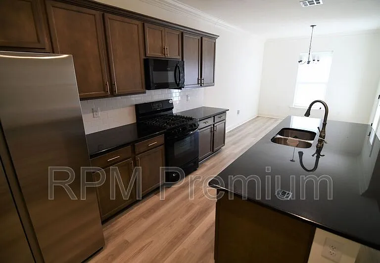 7108 Kenilworth Crossing Ave — Photo 13