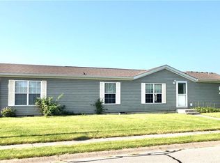 3363 Cessna Dr, Columbus, IN 47203