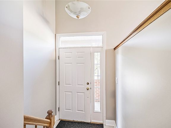3rd image of 104 Kressview Dr