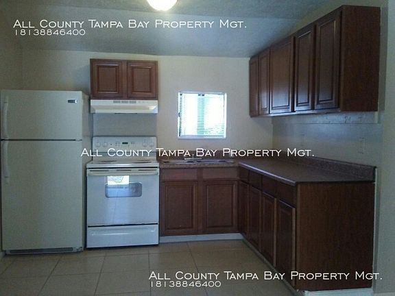 2nd image of 407 Renlyn Ct