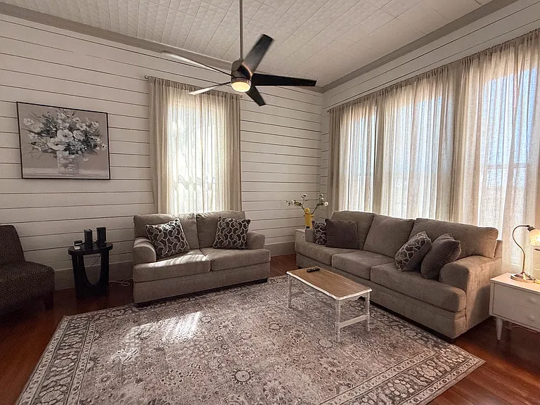 1500 Fleming Dr — Photo 11