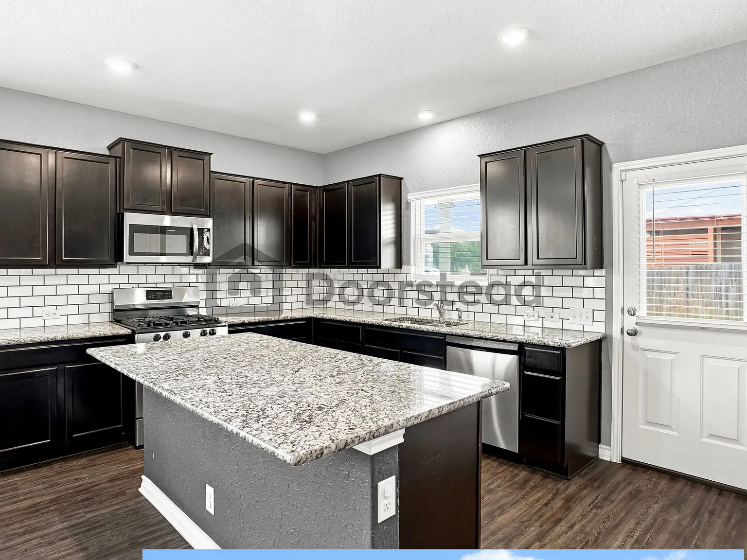 3 bed, 2.0 bath, 2050 sqft, $1,895 — Photo 3