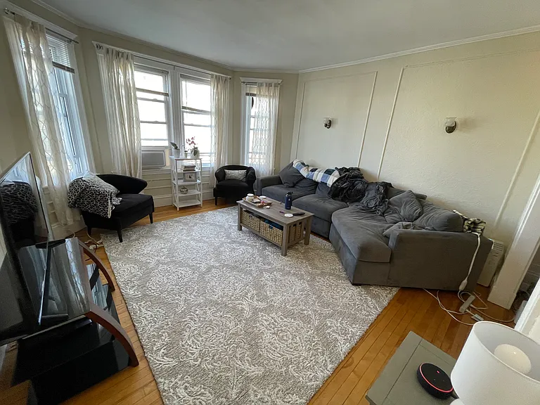7-12 Colborne units — Photo 8