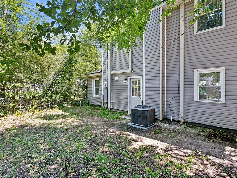 4715 Luvalie St — Photo 28