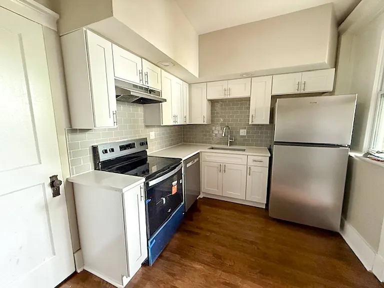 3305-09 W. Sunnyside Ave./4458 N. Spaulding Ave. — Photo 1