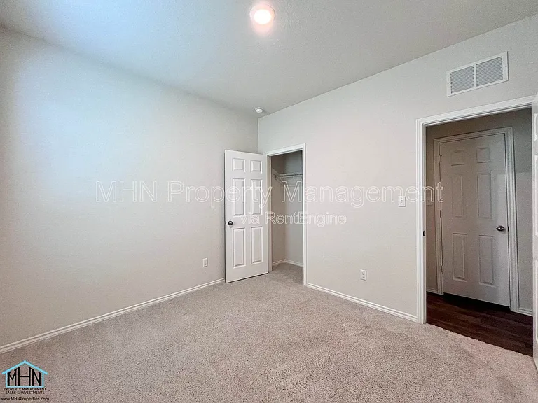 4105 Paddock Trl — Photo 27