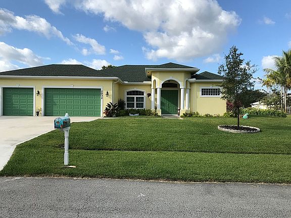 2nd image of 2032 SE Allamanda Dr