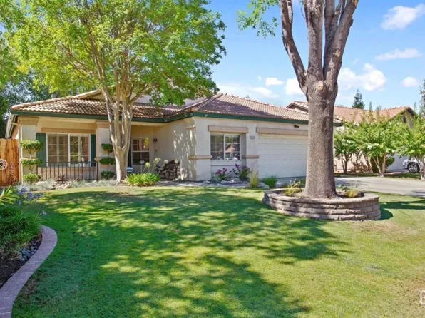 8504 Lighthouse Dr, Bakersfield, CA 93312