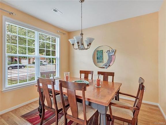 3rd image of 1429 Providence Knoll Dr