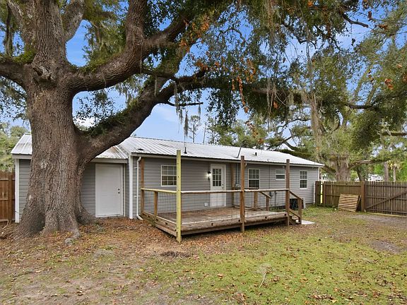 4th image of 401 W Ash St