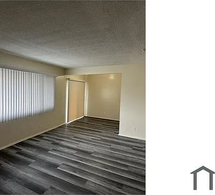2 bed, 1000 sqft, $2,640 — Photo 3