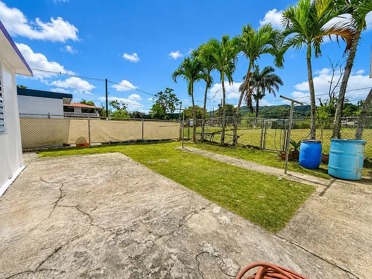 Urb Jardines del Caribe Calle 2 A2 — Photo 16