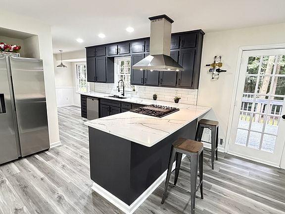 2nd image of 5698 Crestwood Dr
