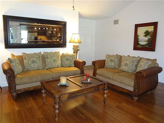 4th image of 2110 Tallahassee