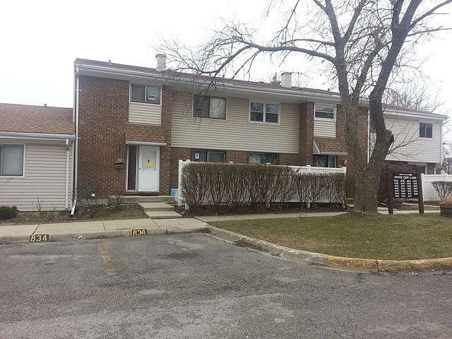 1st image of 838 White Oak Ln