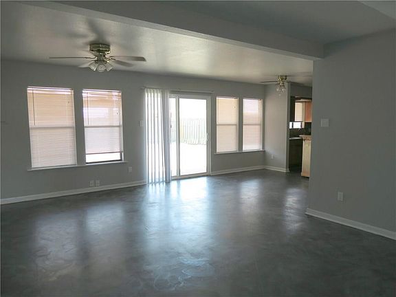 2nd image of 15638 Cruiser St APT B