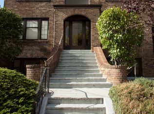 725 10th Ave E #4, Seattle, WA 98102