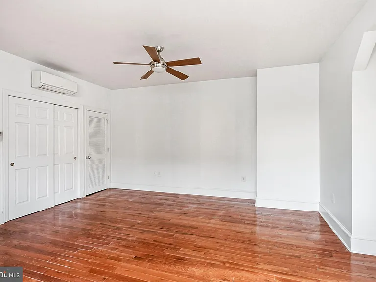 265 S 22nd St #3R — Photo 6